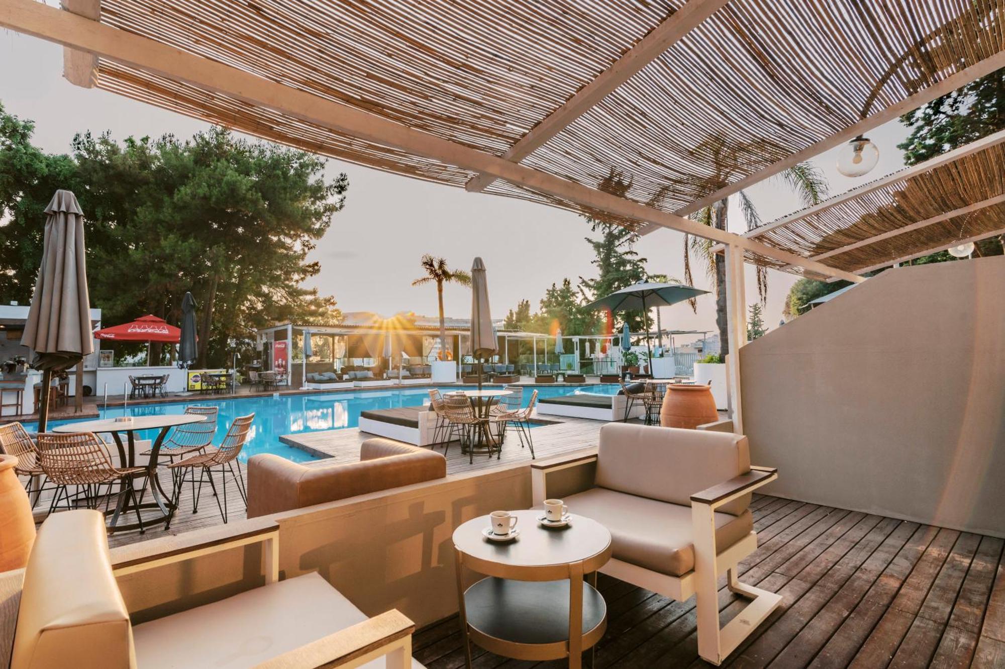 Bamboo Suites Hotel イアリソス エクステリア 写真