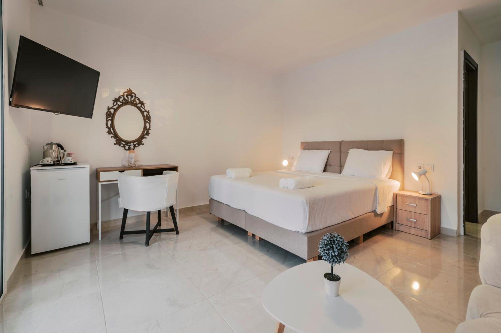 Bamboo Suites Hotel イアリソス エクステリア 写真