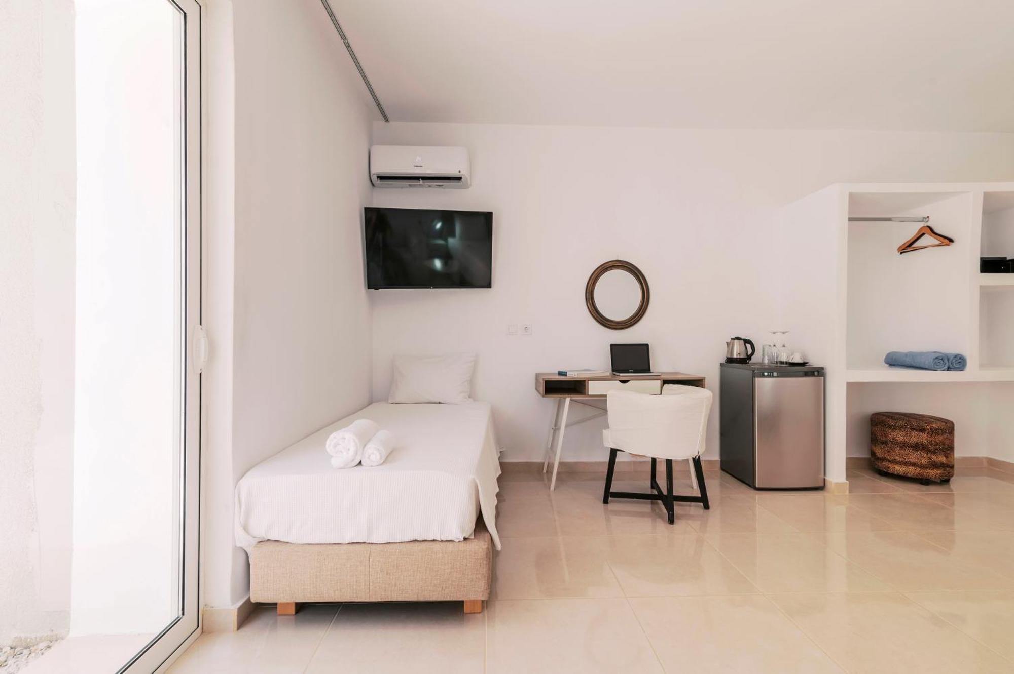 Bamboo Suites Hotel イアリソス エクステリア 写真